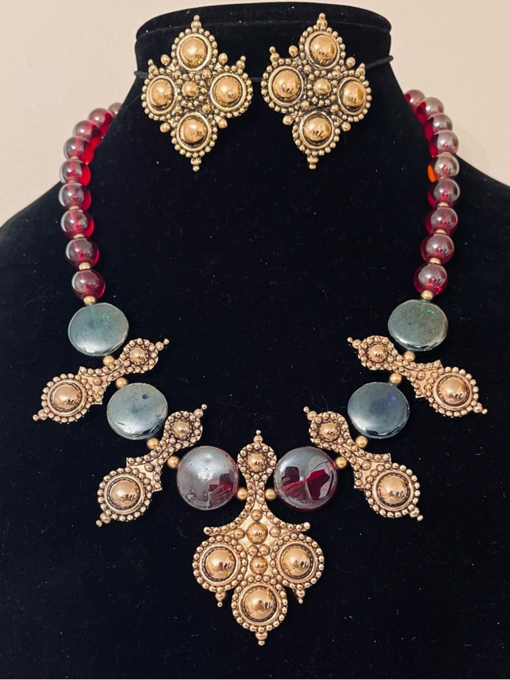 #62 Jose Barrera for Avon Adriatic Necklace & Earrings Set